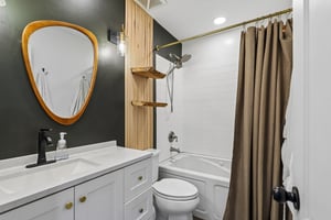 Arthur Moore Dr-S1209-042.jpg