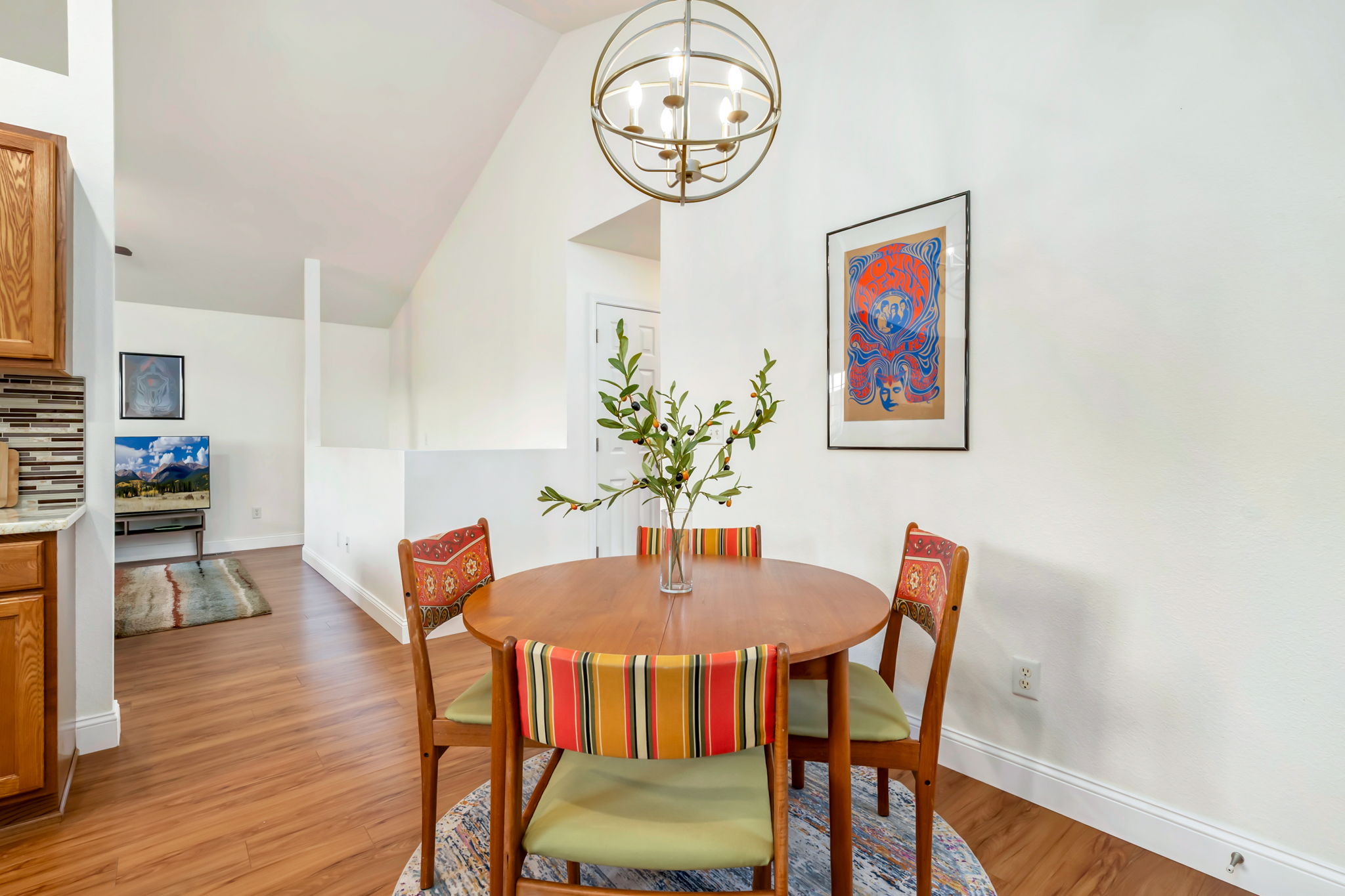 Eat-in Kitchen
