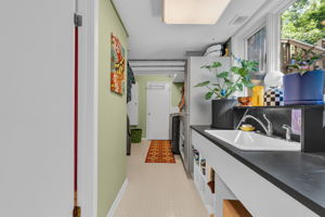 Photo 37