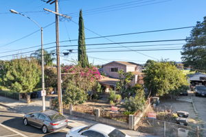  Photo 33