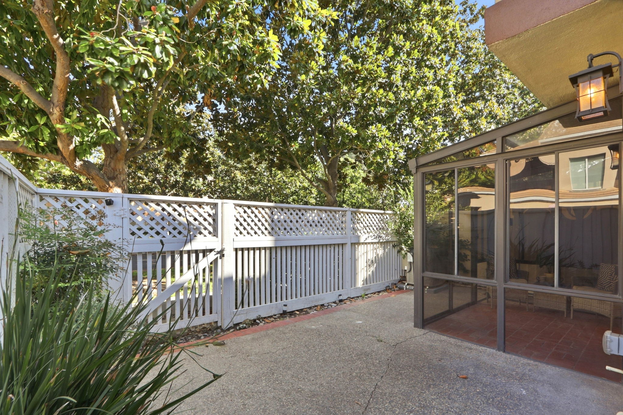 037_F8_6985 Rodling Dr A