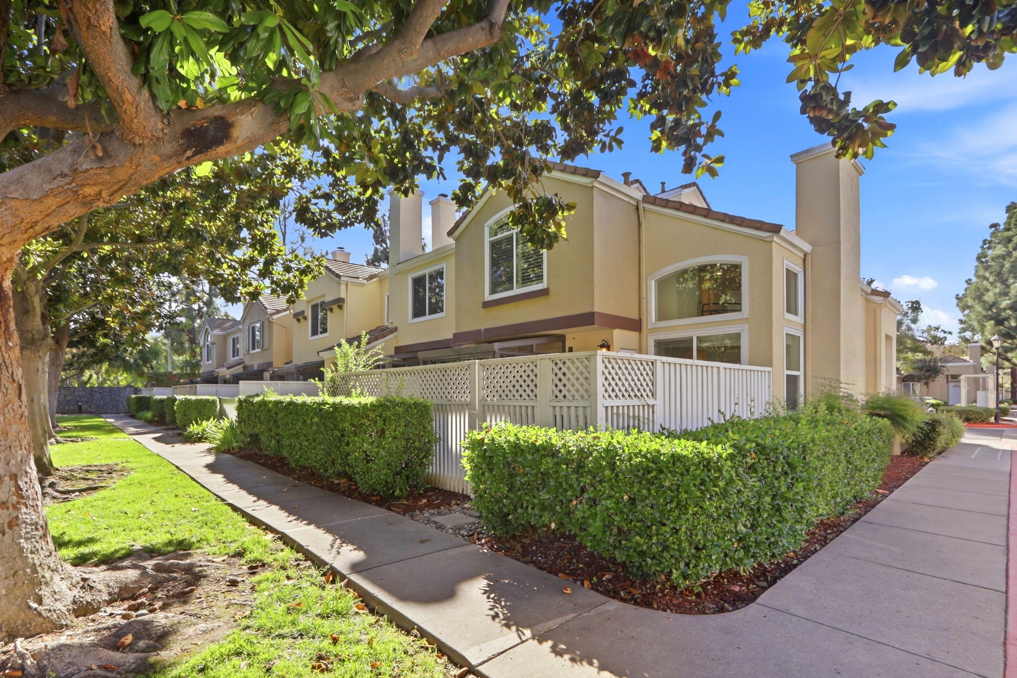 039_F8_6985 Rodling Dr A