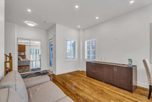 12-living room3