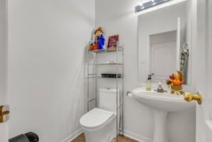 22-powder room1