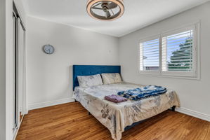 25-primary bedroom1