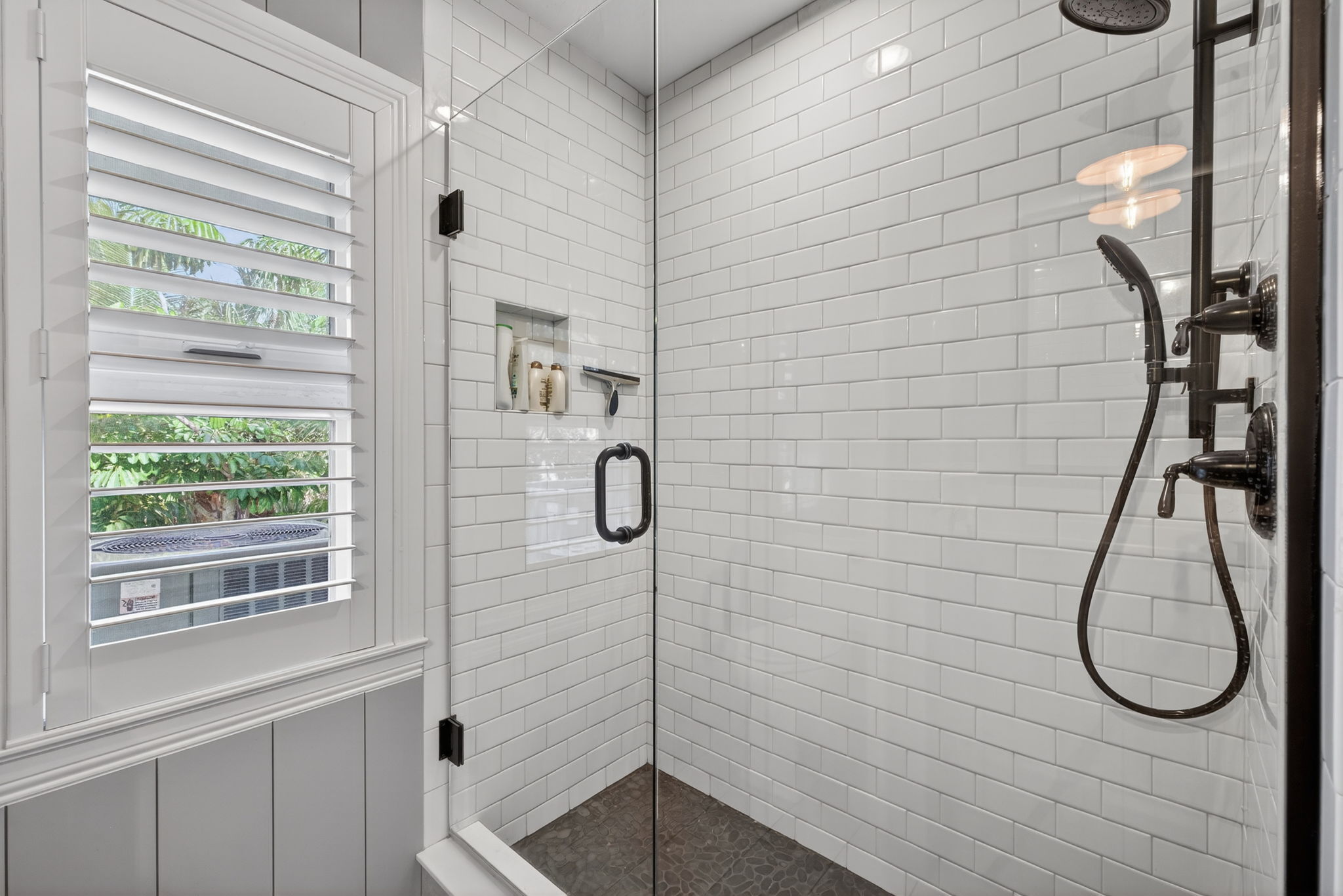 Guest Bathroom 2 of 2