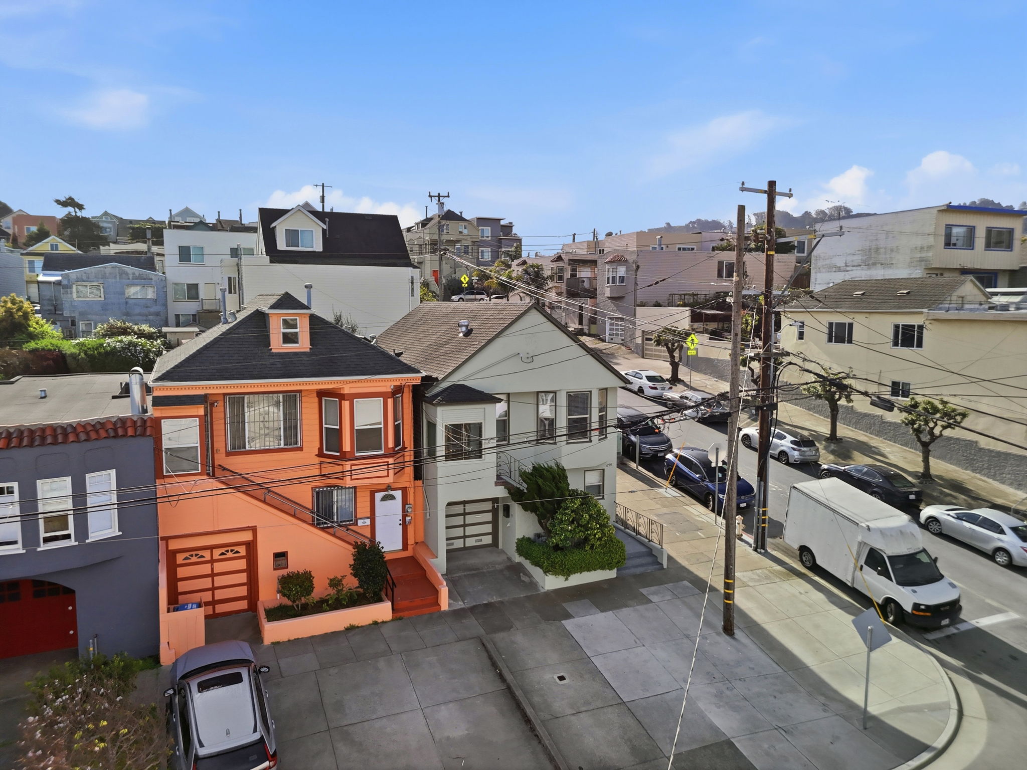 005_F8_AERIAL_699 London St