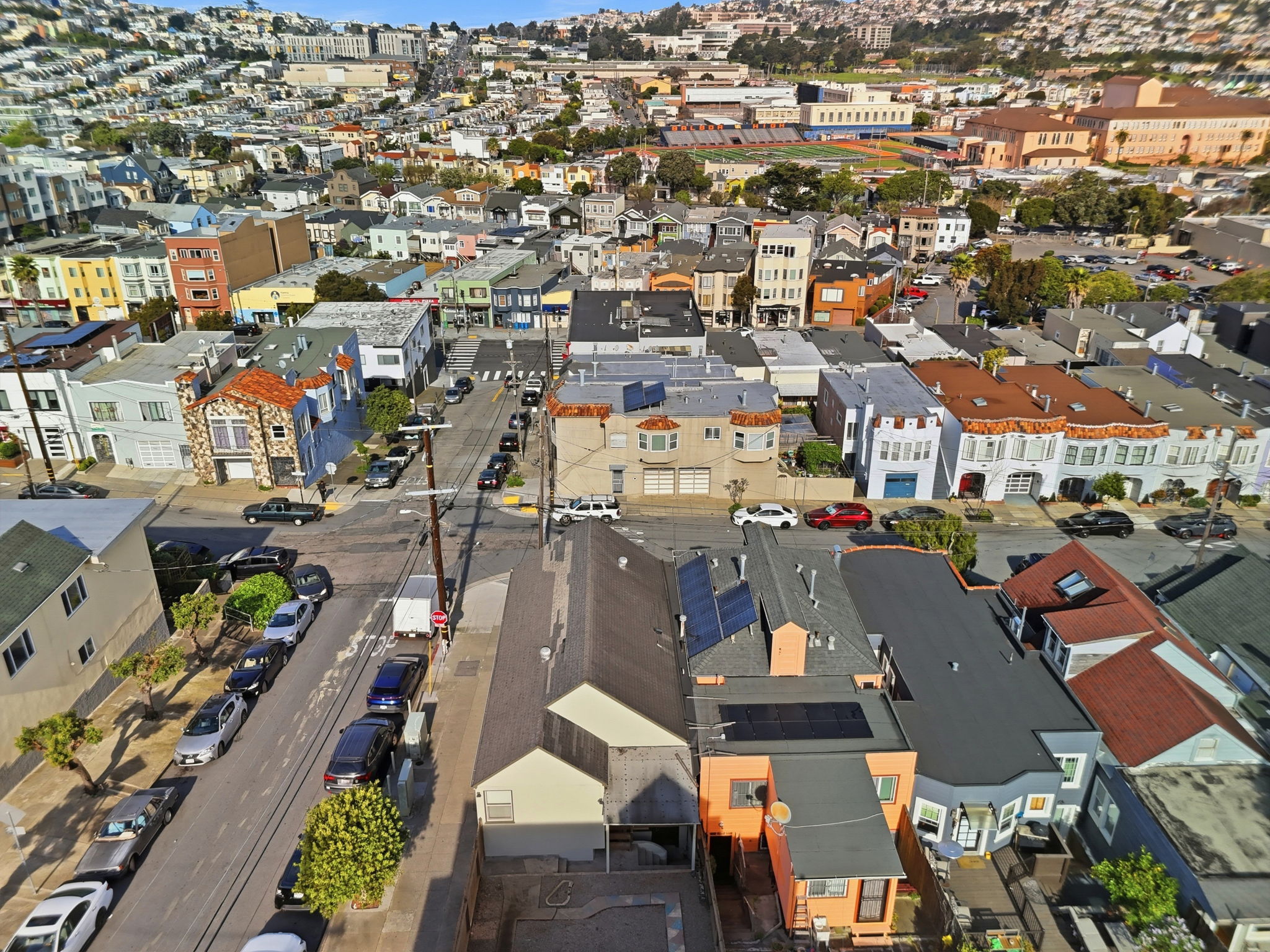 008_F8_AERIAL_699 London St