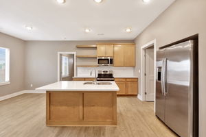 Kitchen/Breakfast Bar