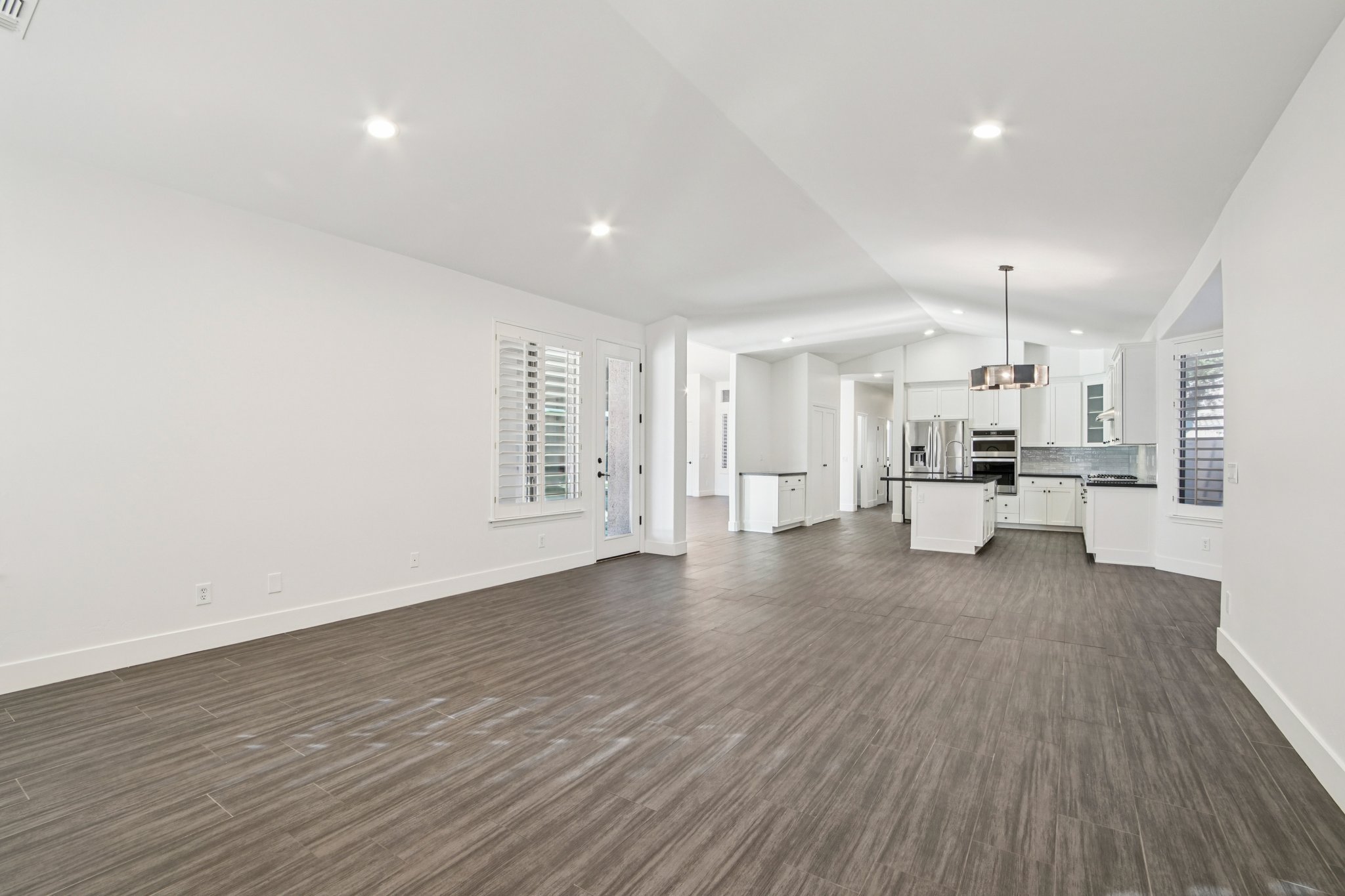 W Firebird Dr-S1001-009.jpg