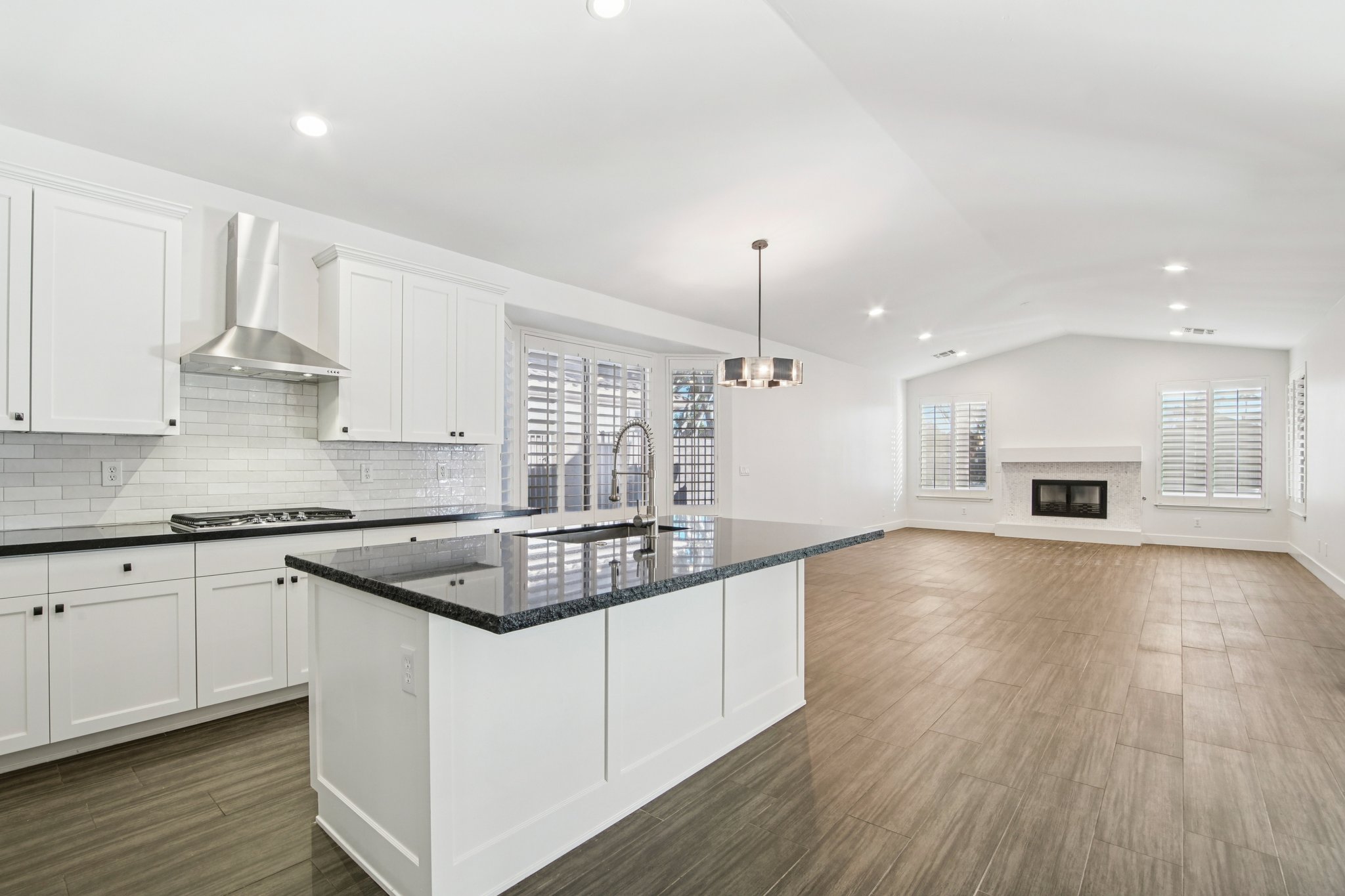 W Firebird Dr-S1001-010.jpg