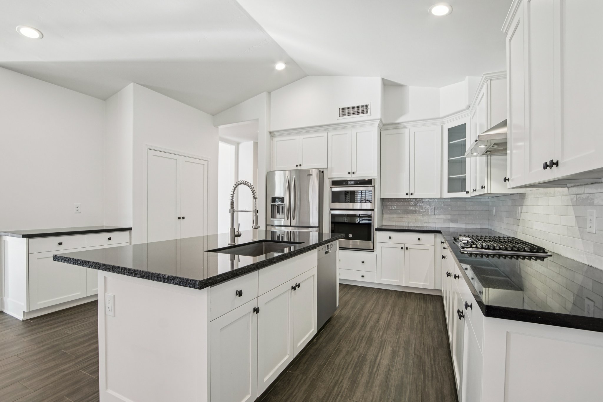 W Firebird Dr-S1001-012.jpg