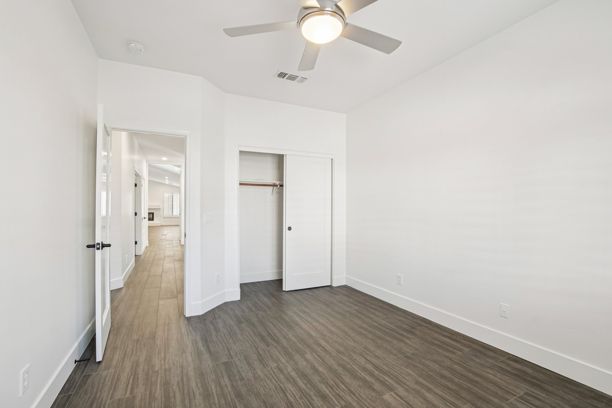 W Firebird Dr-S1001-021.jpg