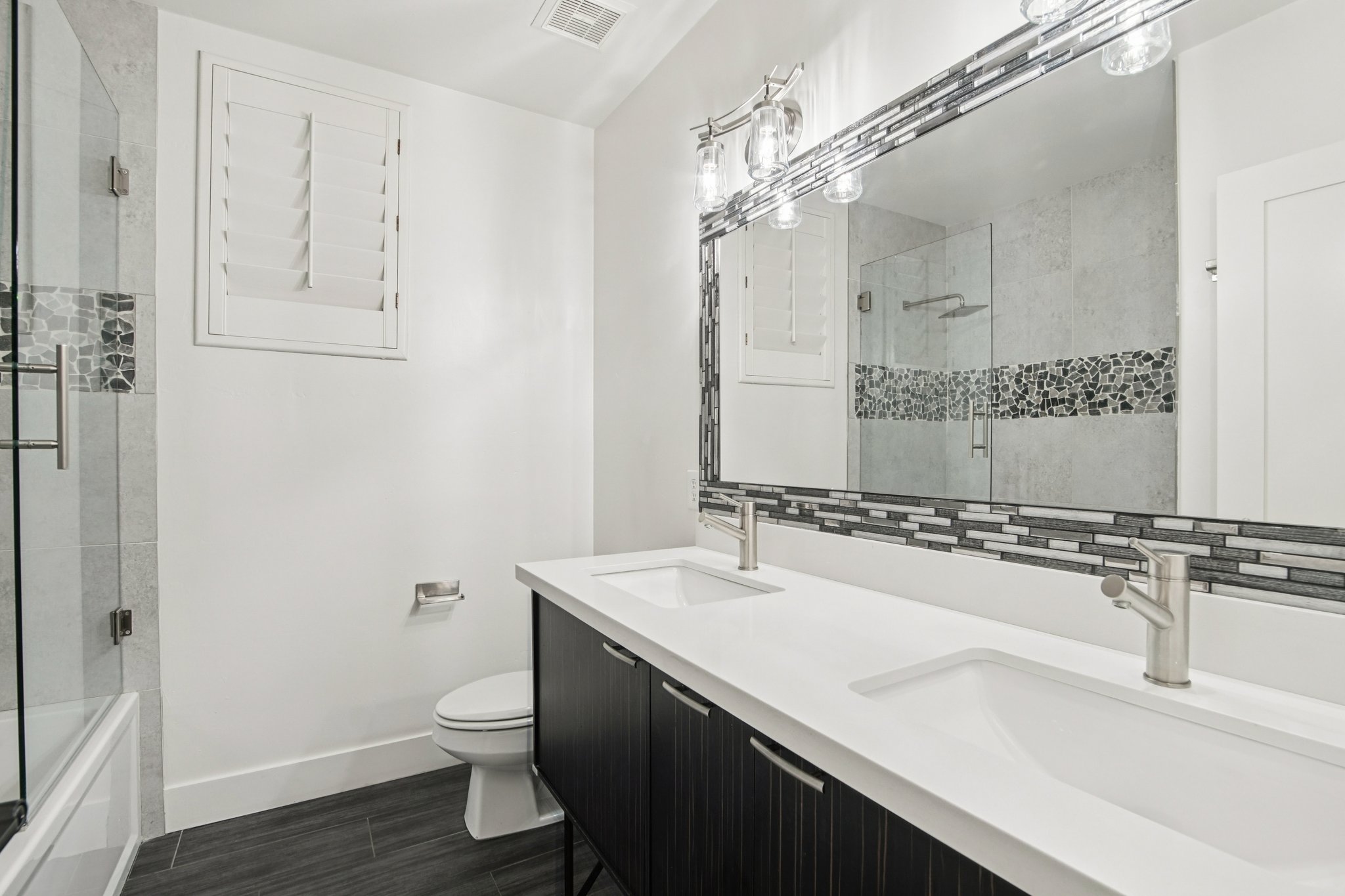 W Firebird Dr-S1001-022.jpg