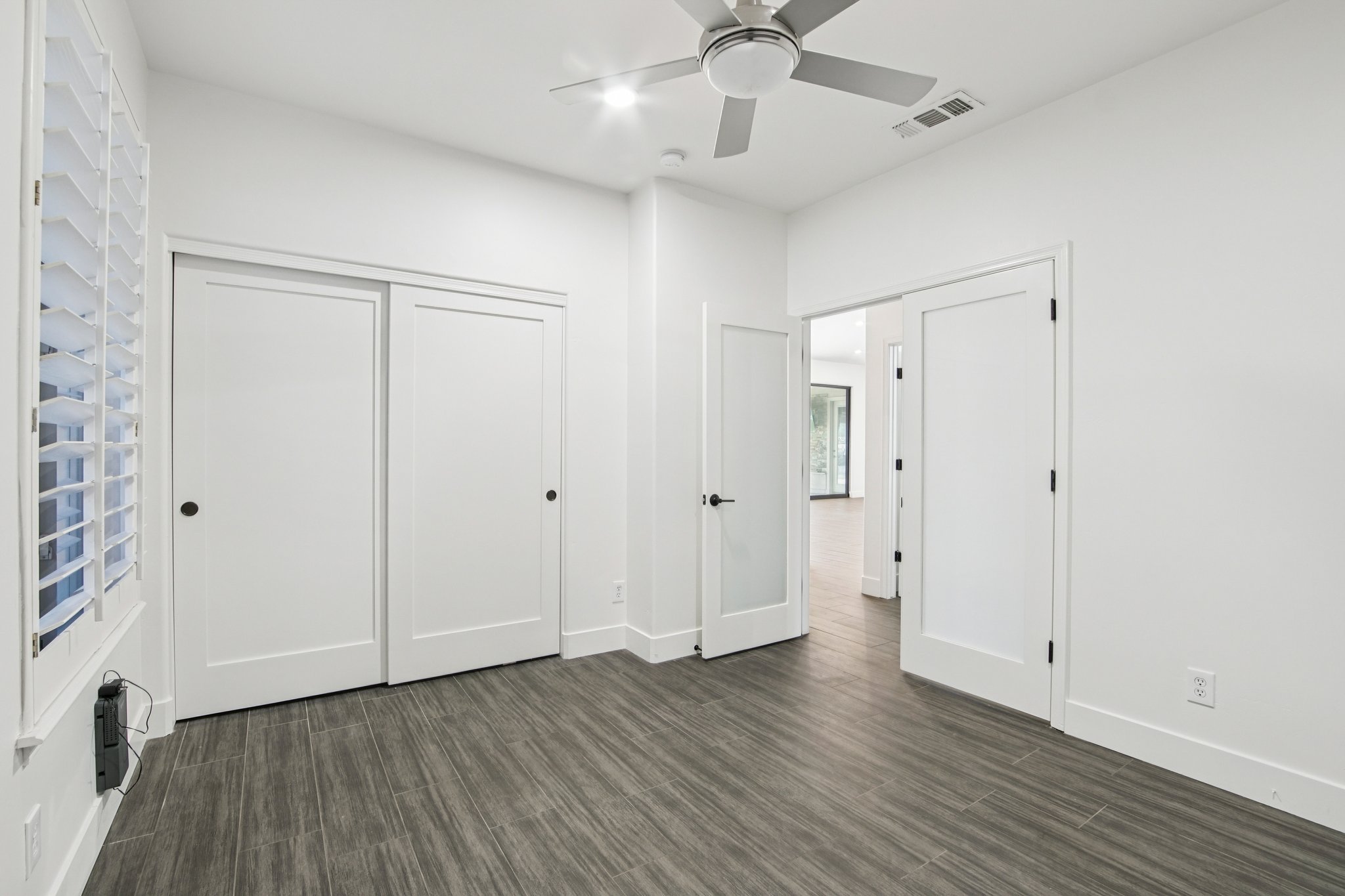 W Firebird Dr-S1001-023.jpg