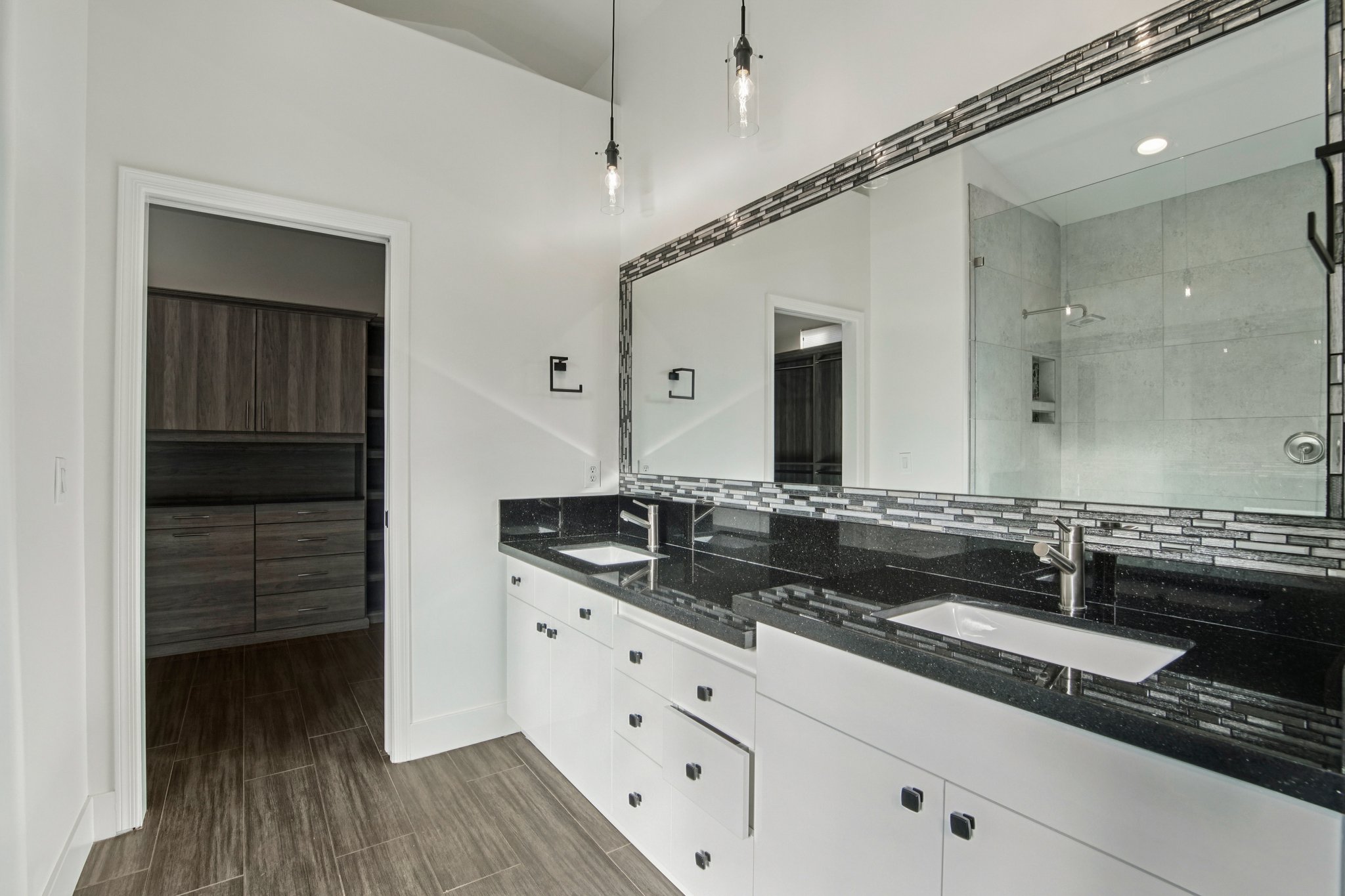 W Firebird Dr-S1001-028.jpg