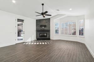 W Firebird Dr-S1001-006.jpg