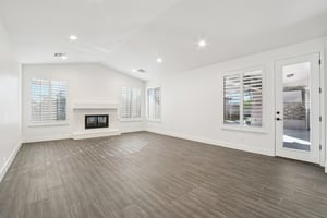 W Firebird Dr-S1001-008.jpg