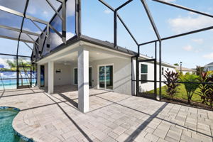 Paver Paver Lanai with Extended Birdcage