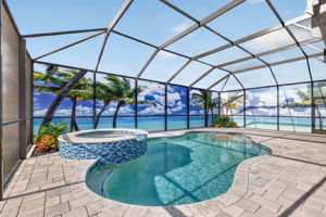 Private Swimming Pool and Spa!