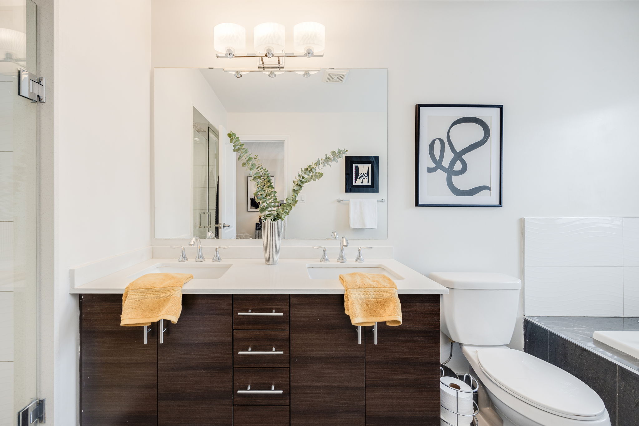 Toronto property showcase — delivered property photograph 33