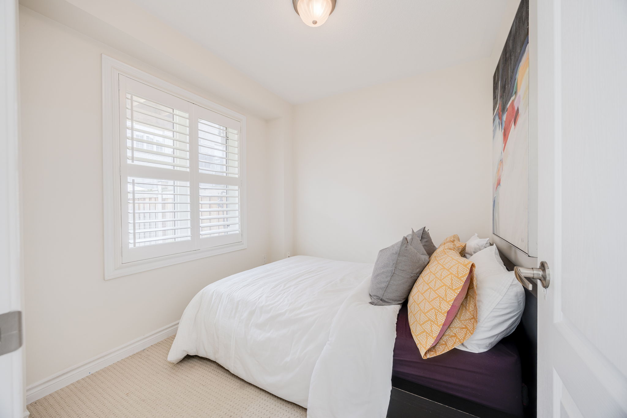 Toronto property showcase — delivered property photograph 40
