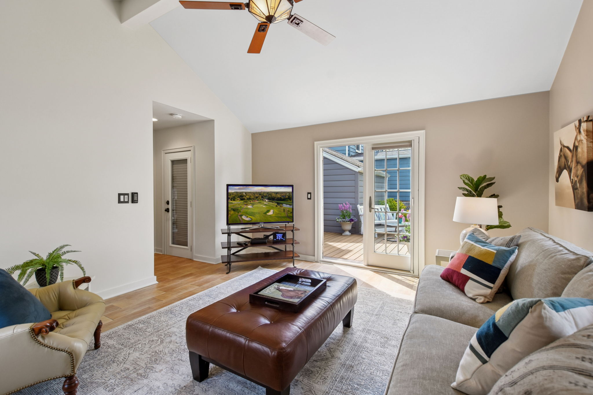 Energy efficient bragging rights: The homeowner is on the budget plan.  Seller billed at $166 a month this year; end of the billing year is September; September and part of October are usually free!