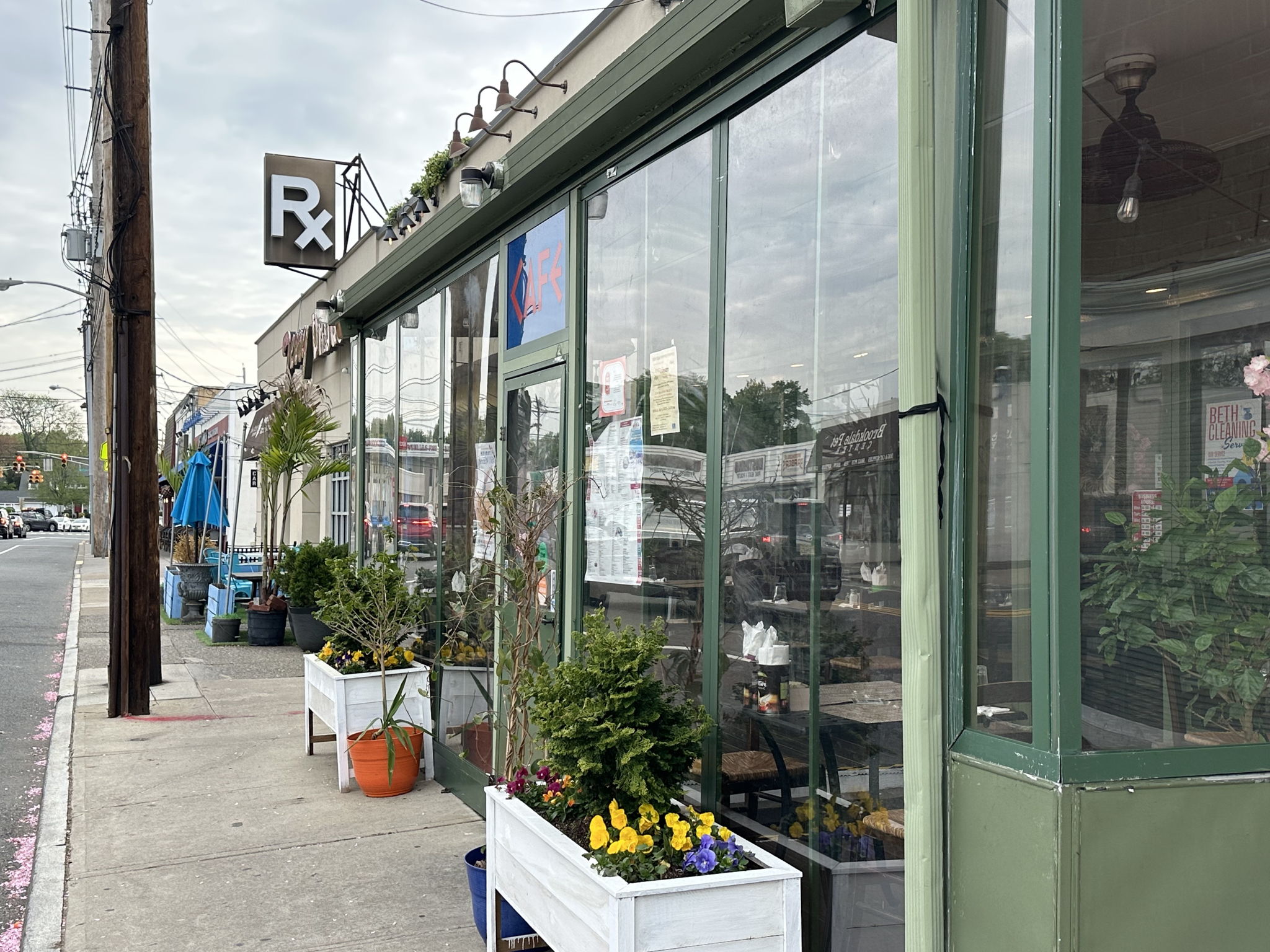 Lots of nearby restaurant options.