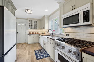 The heart of the home—completely reimagined with the best of the best appliances.