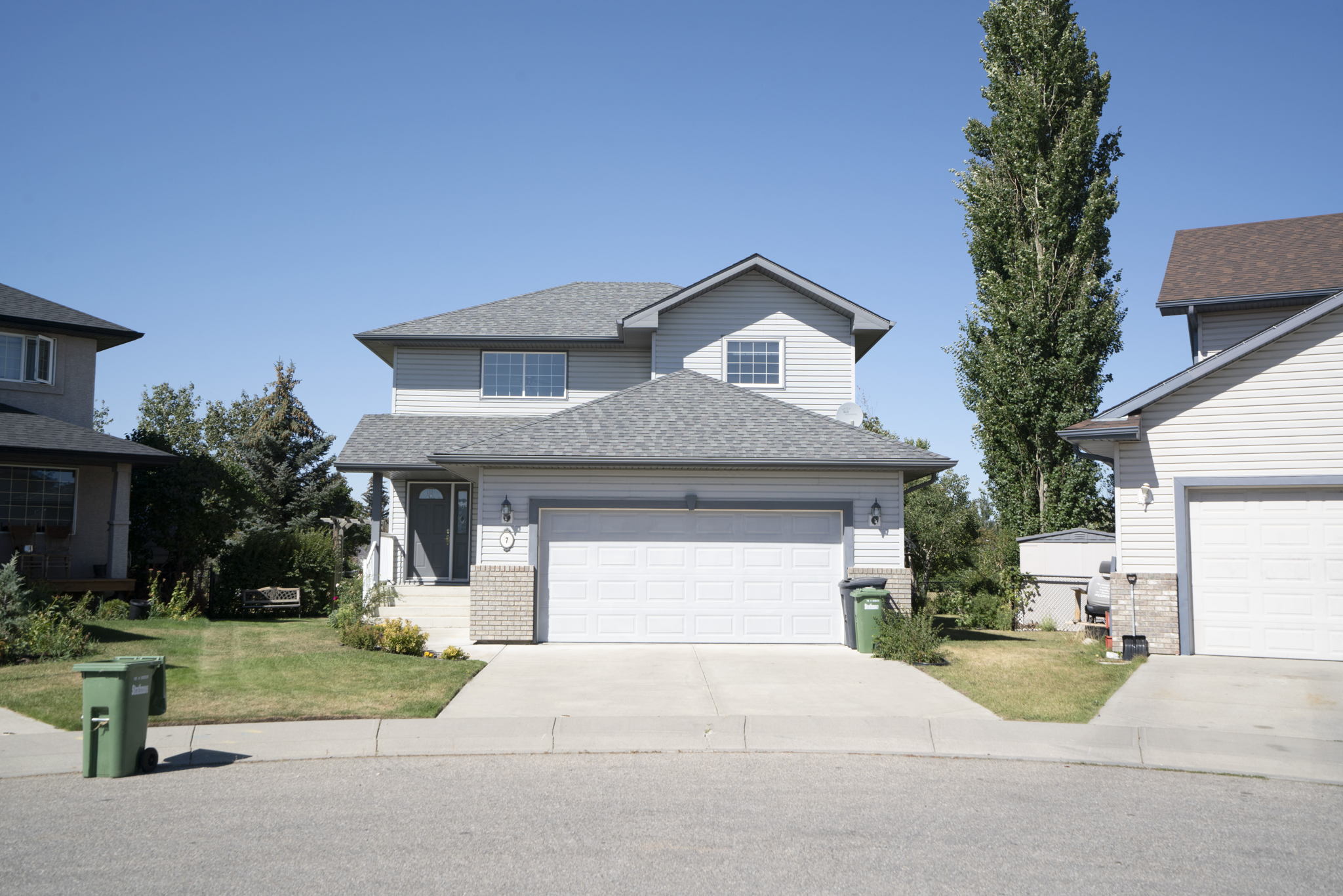 7 Aspen Landing, Strathmore, AB T1P 1R4, Canada