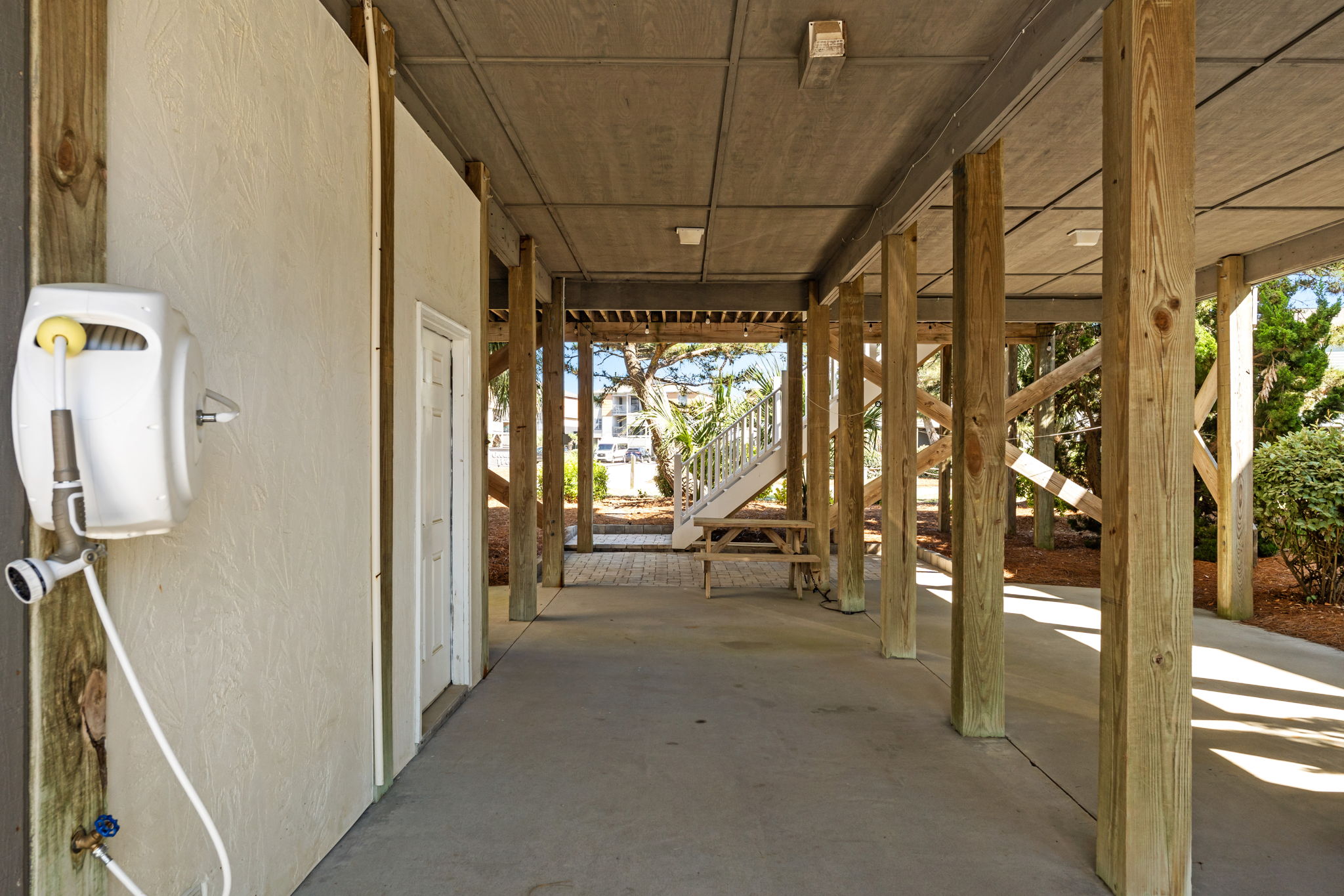  Photo 47
