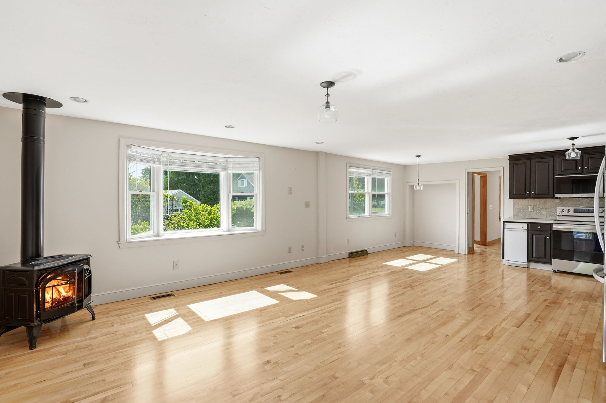 Sitting Room & Kitchen II