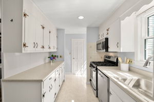 7 Bradford Ct, Marblehead, MA 01945, USA Photo 13