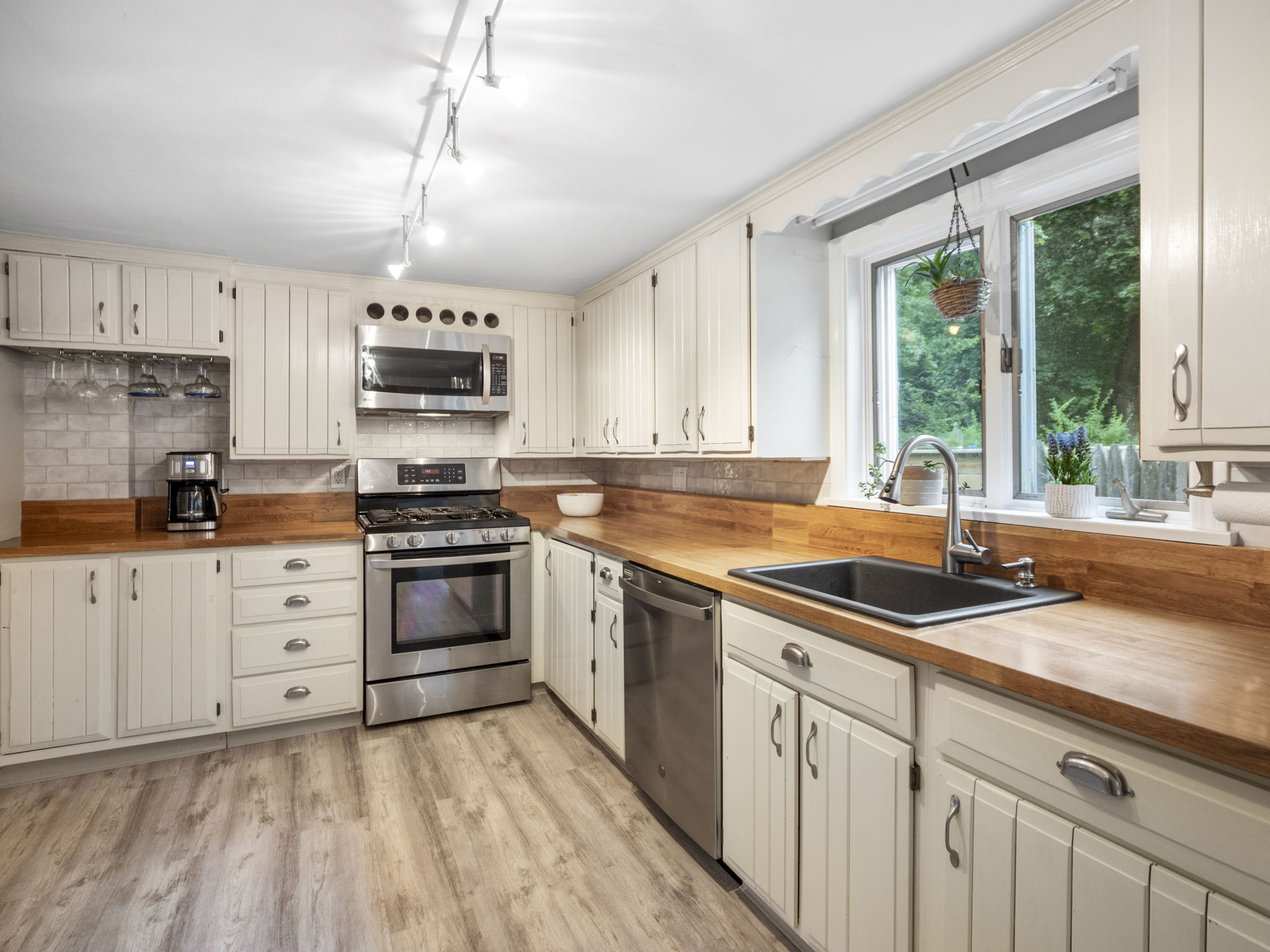 7 Canterbury St Andover MA-44