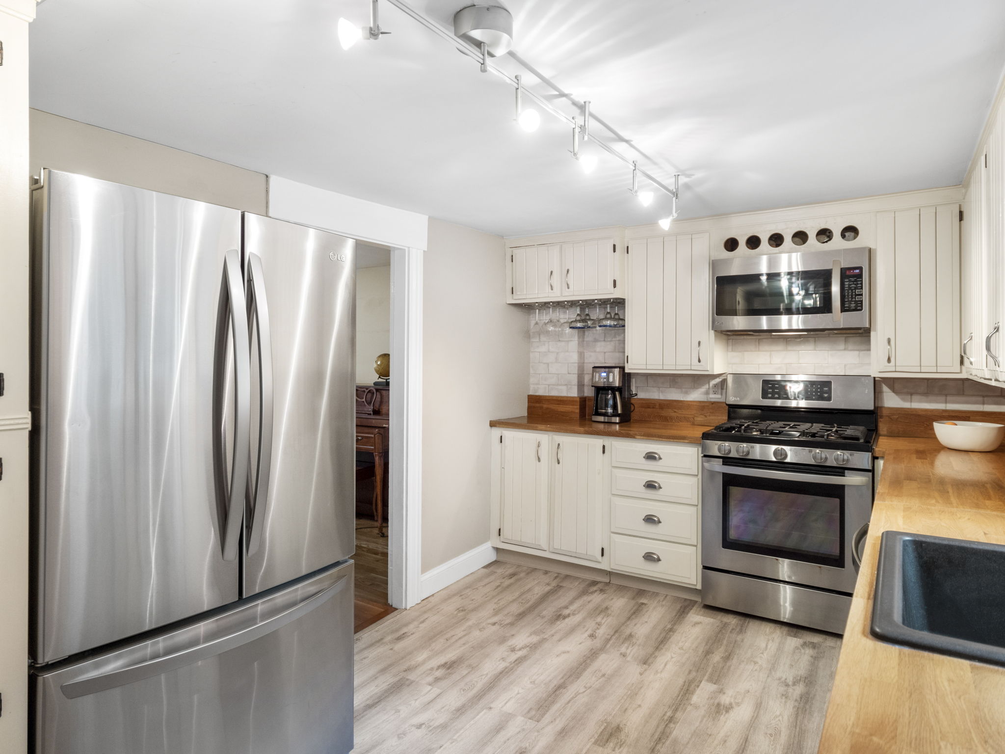 7 Canterbury St Andover MA-45