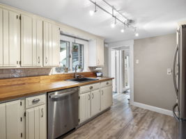 7 Canterbury St Andover MA-42