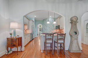 Kitchen/Breakfast Bar