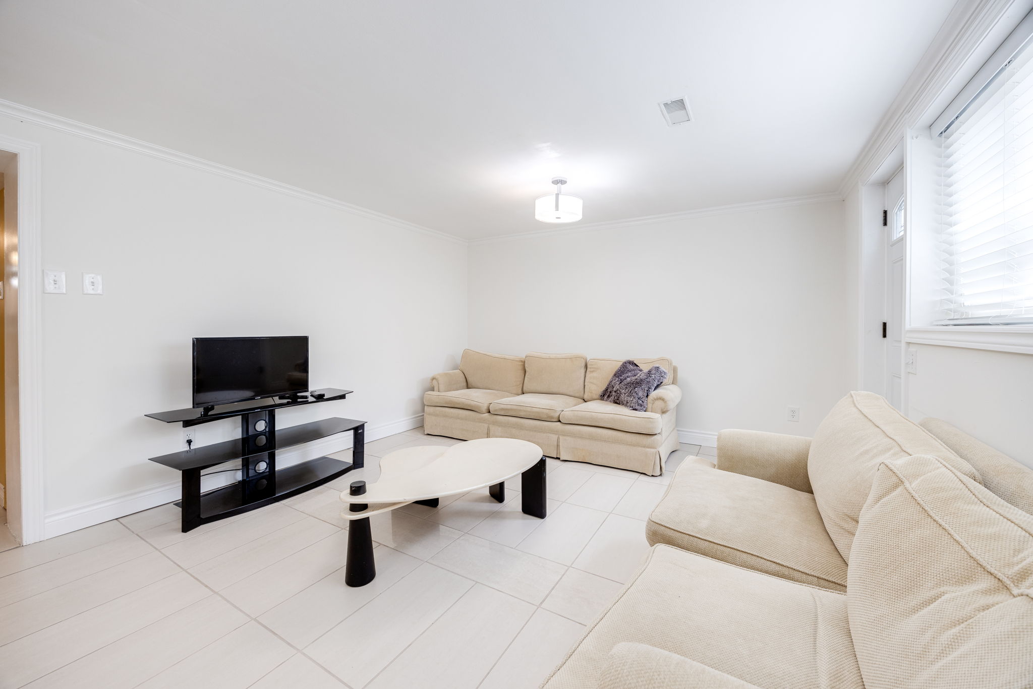 Toronto property showcase — delivered property photograph 22