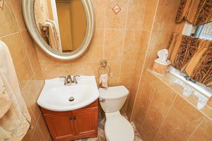 7 Falcon Pl, Huntington, NY 11743, US Photo 39