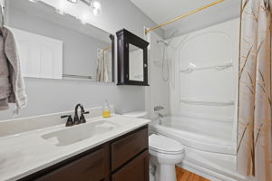  Photo 0