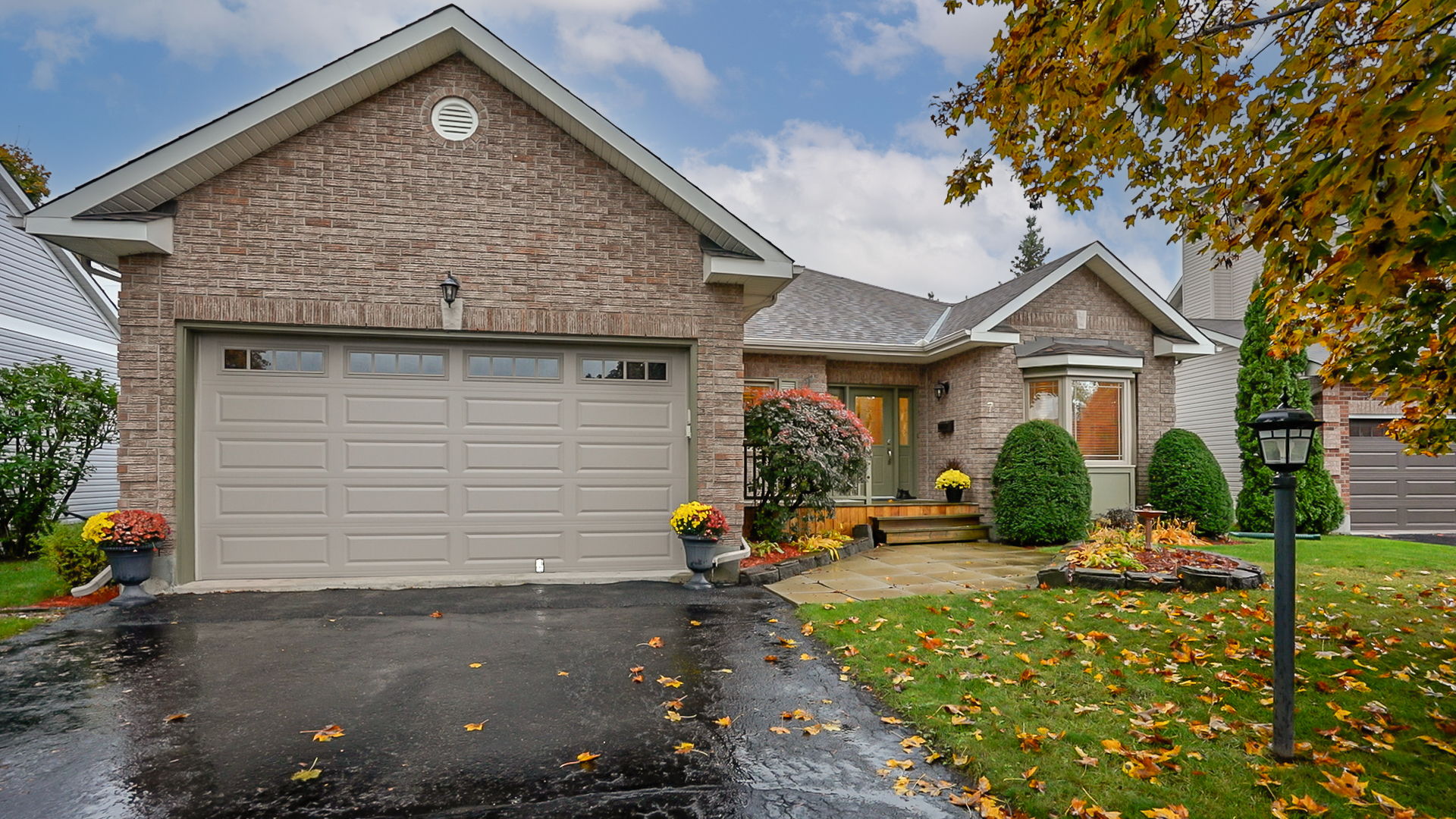 7 Forest Creek Dr, Stittsville, ON K2S 1L6, Canada Photo 2