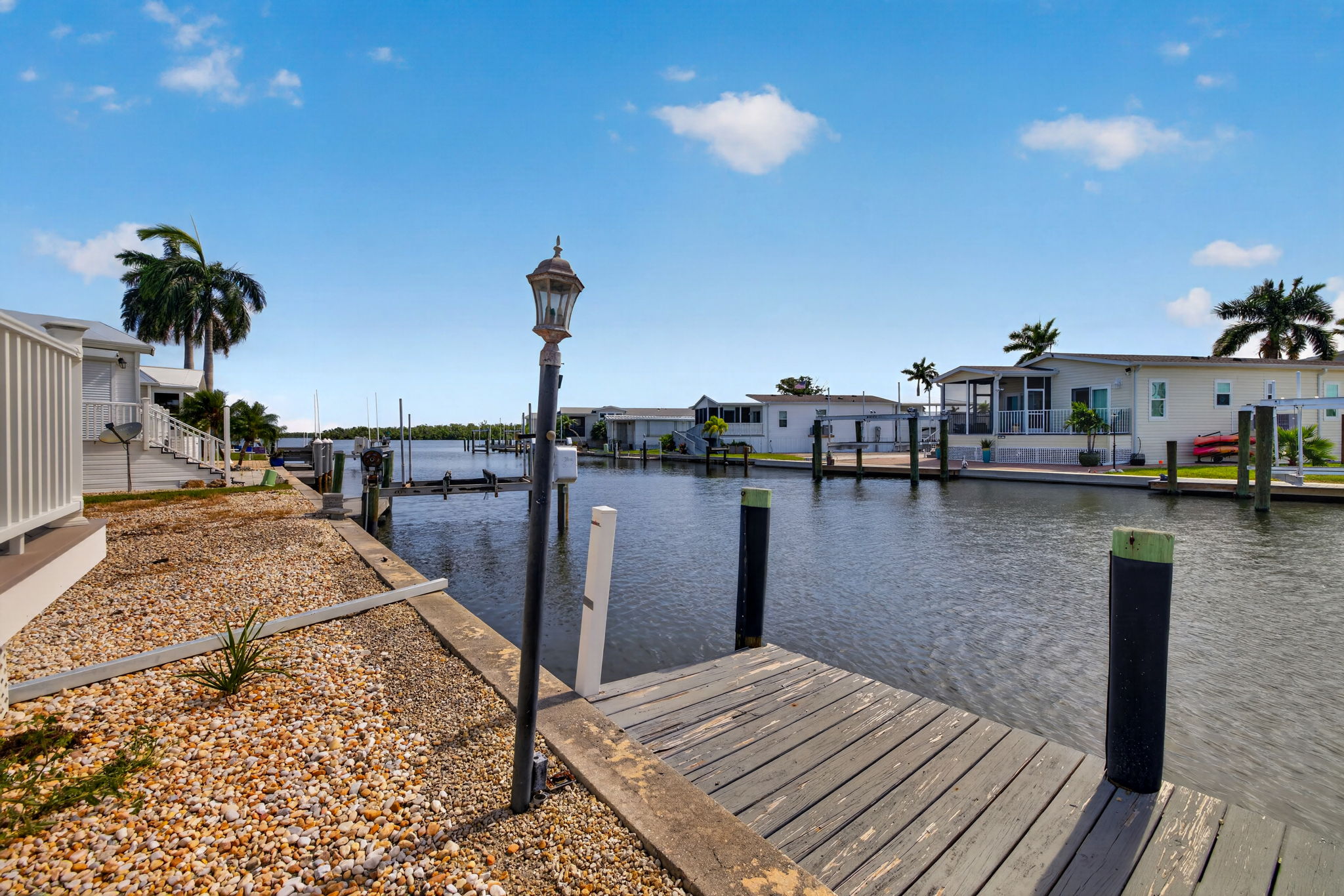 Dock 1 of 2