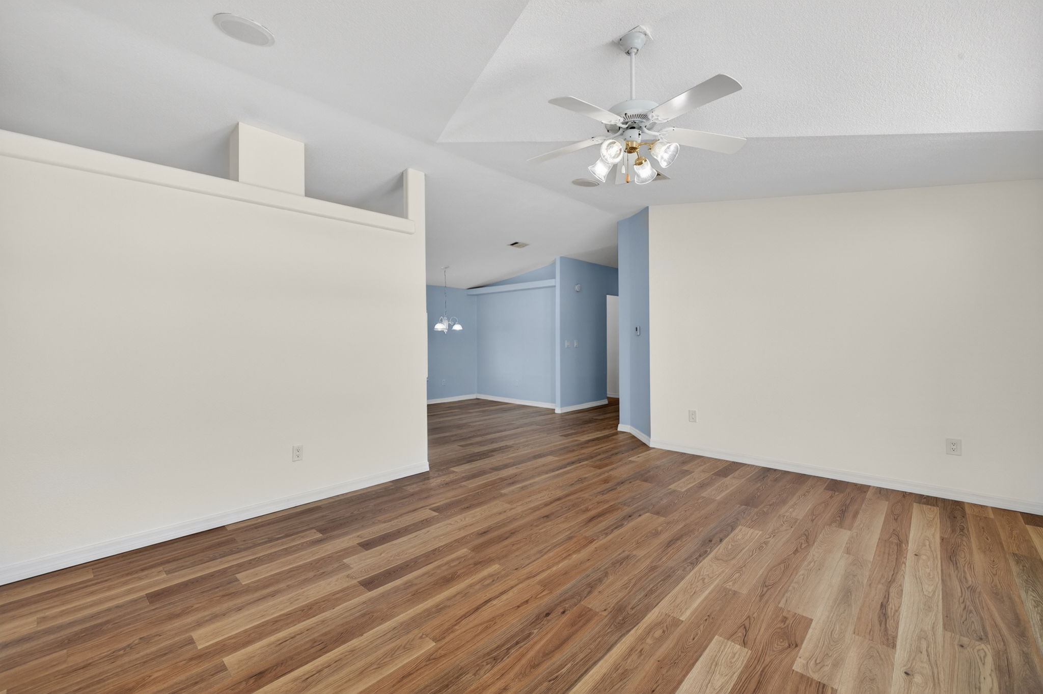 Living Room 4 of 4
