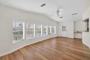 Dining Room 1 of 3