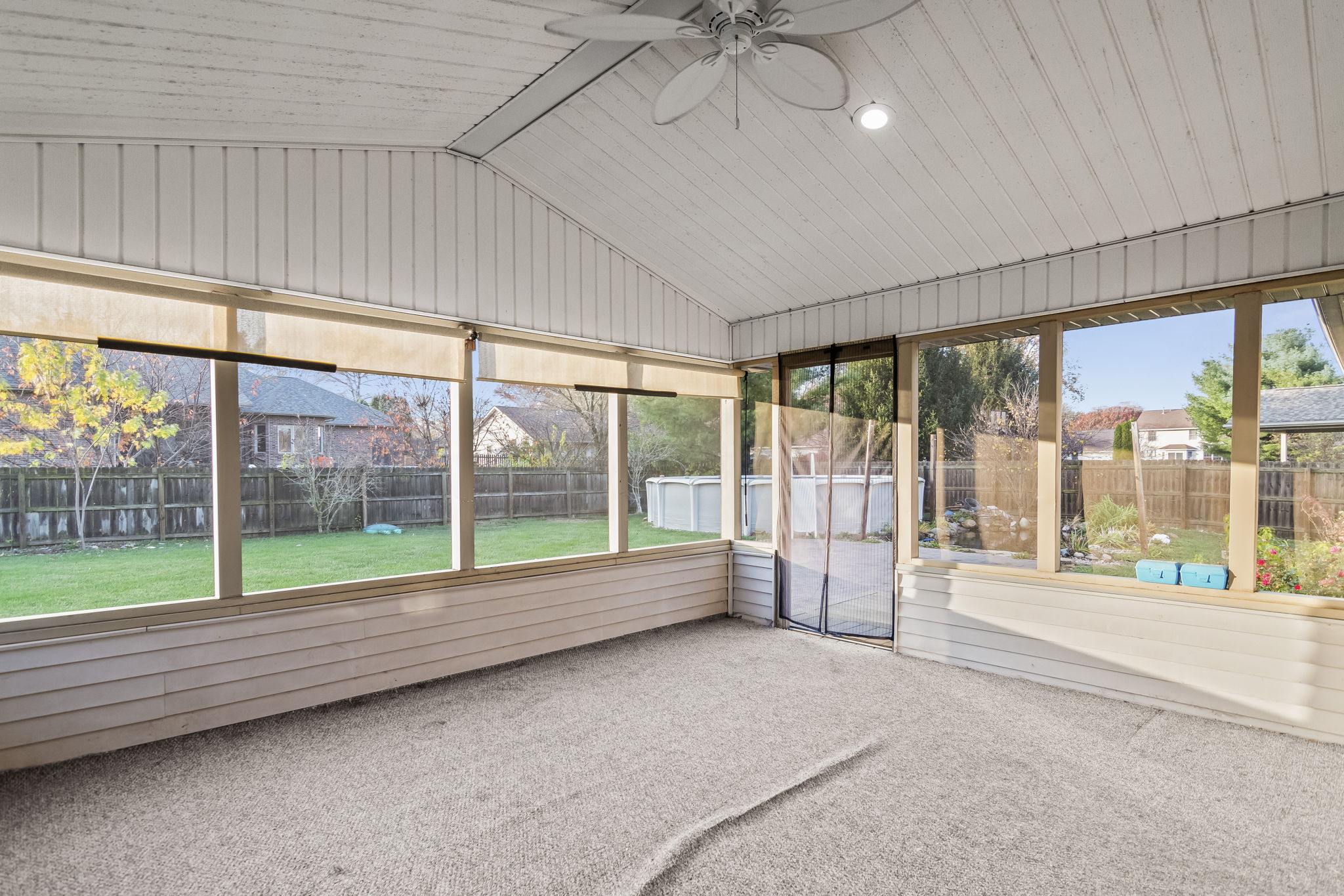 Screened-in Porch