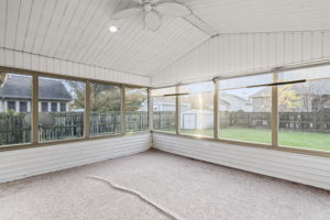 Screened-in Porch