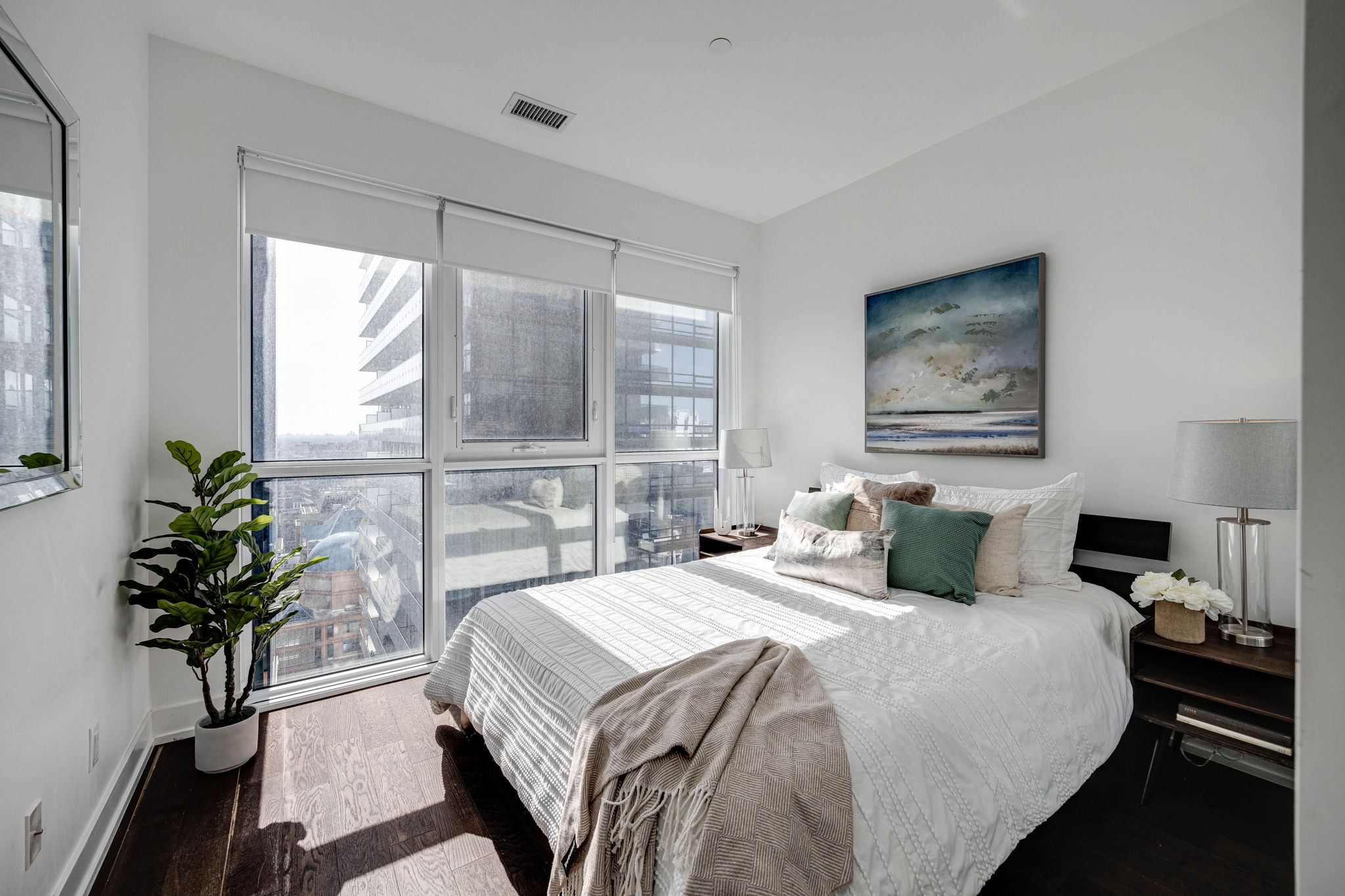 Toronto property showcase — delivered property photograph 16