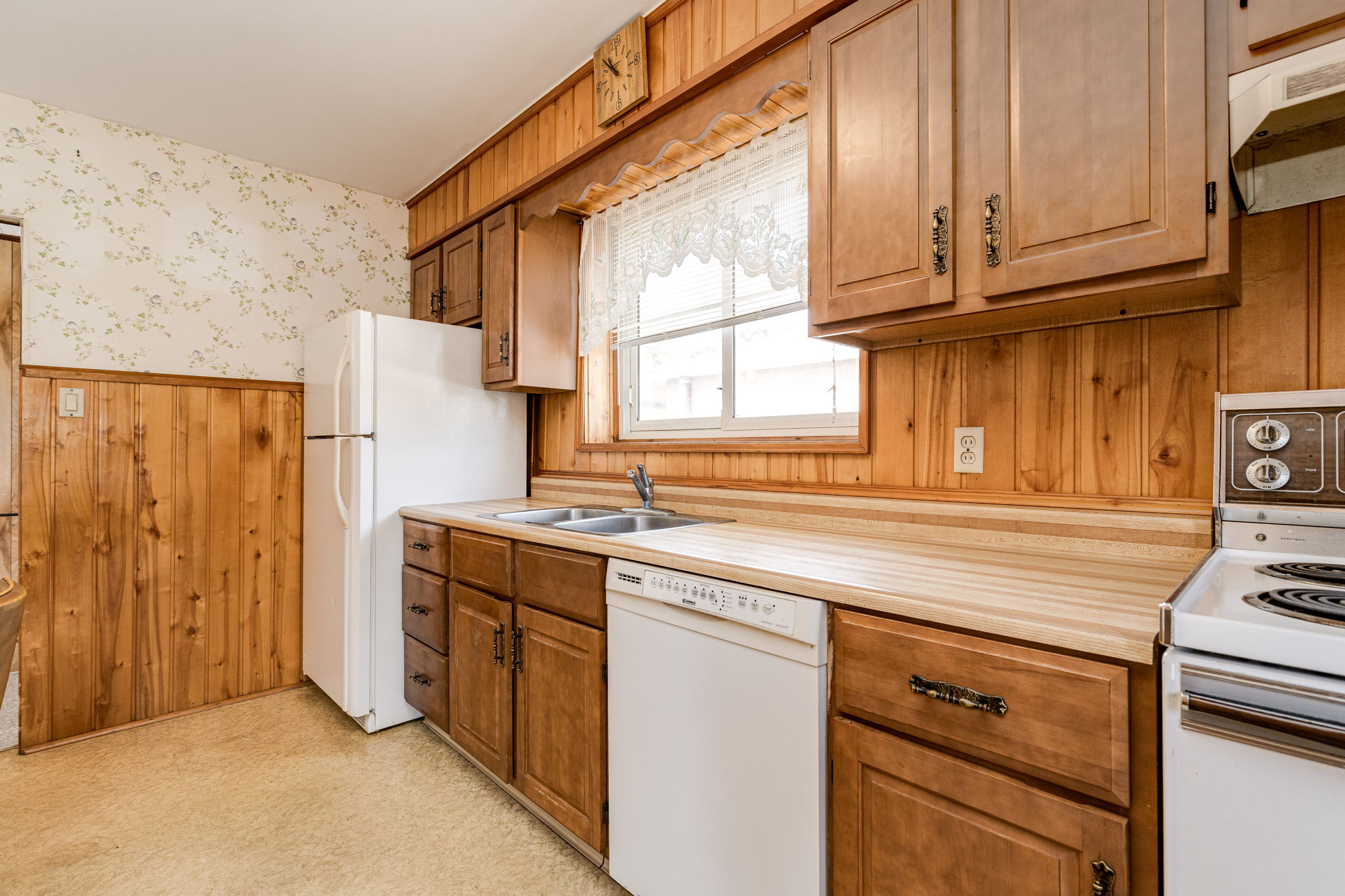 Aurora property showcase — delivered property photograph 7