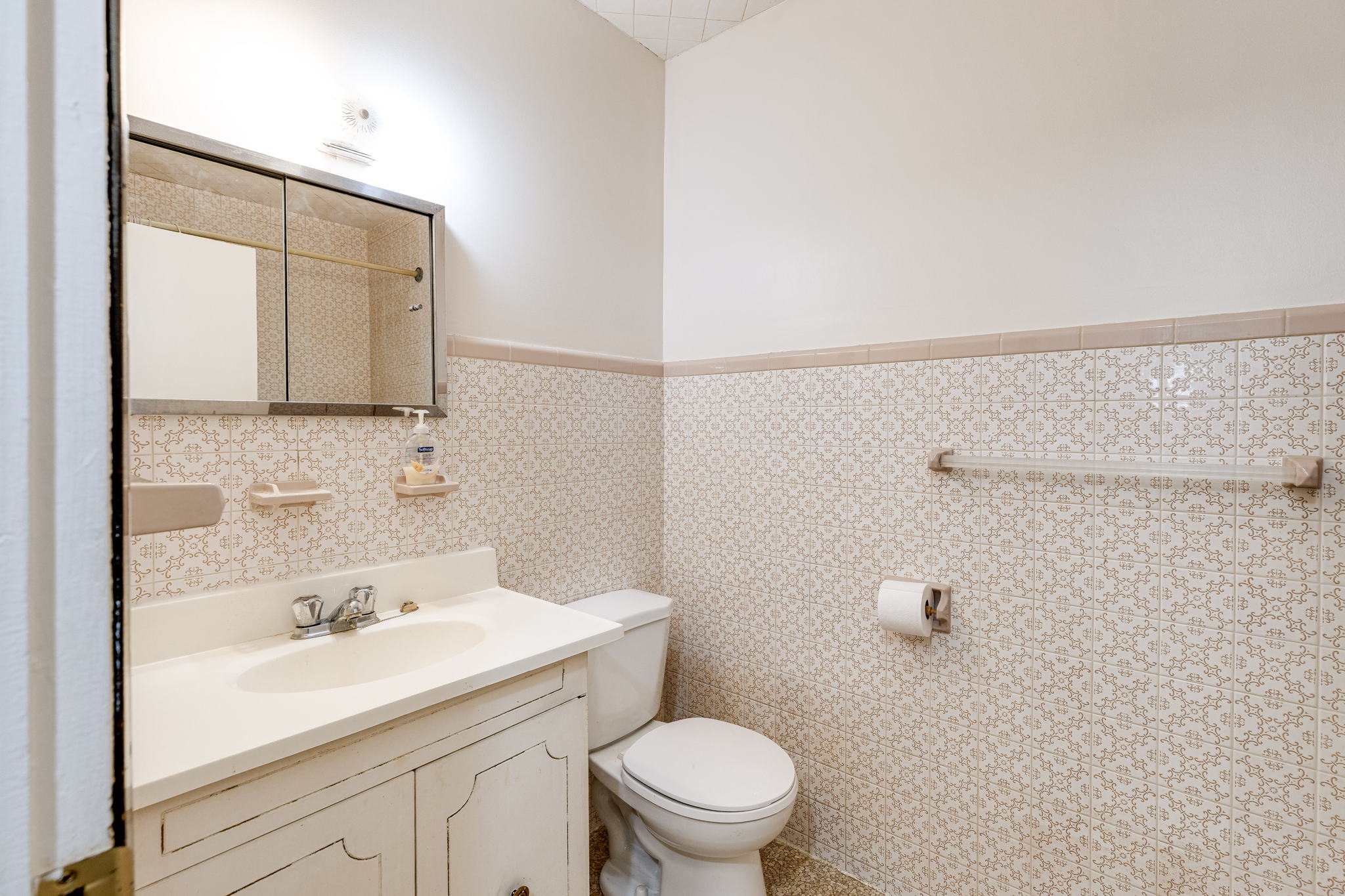 Aurora property showcase — delivered property photograph 20