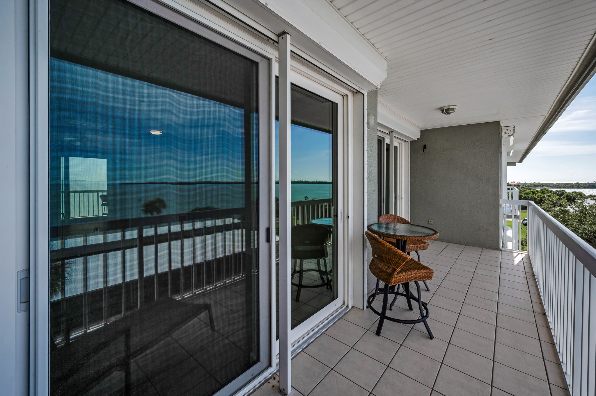 Primary Bedroom Balcony8